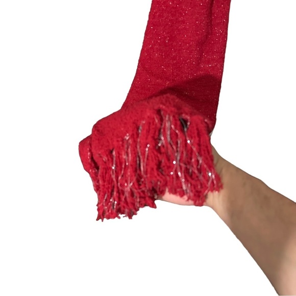 Aegean Apparel 2 Piece Cozy Set Red Silver Plush Blanket Wrap & Socks 25x80” NWT - Picture 7 of 16